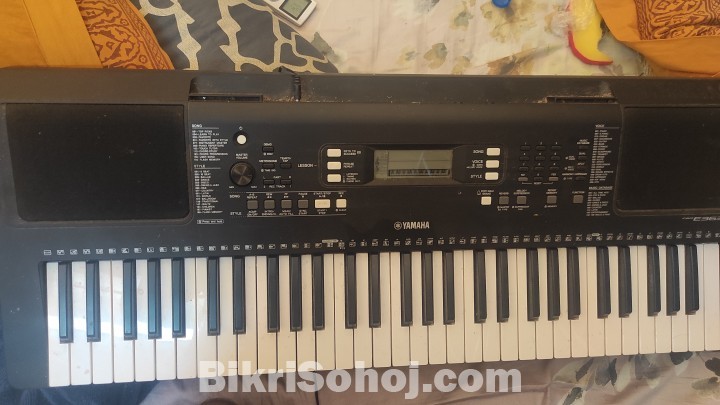 Selling my hardly used Yamaha PSR E363